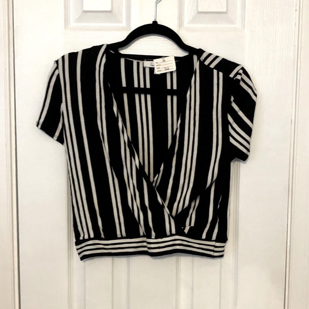 NWT boutique crop top